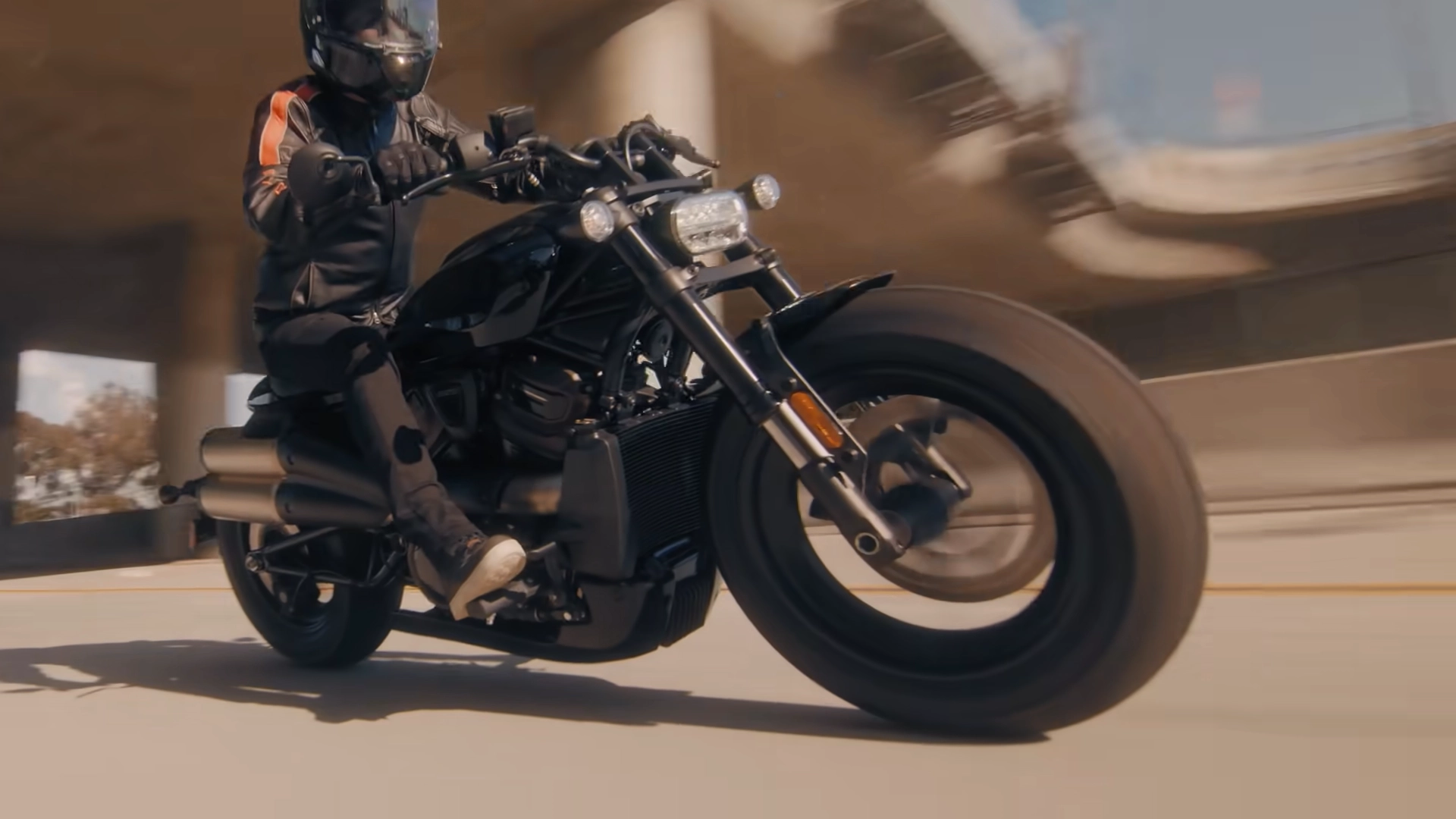 前17吋後16吋輪胎及Brembo煞車