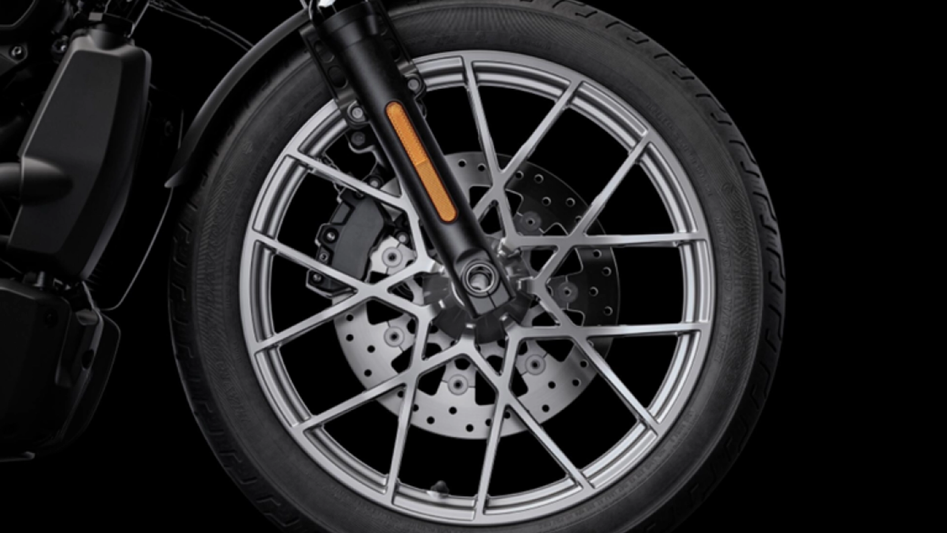 NIGHTSTER 配備胎壓監測系統TPMS