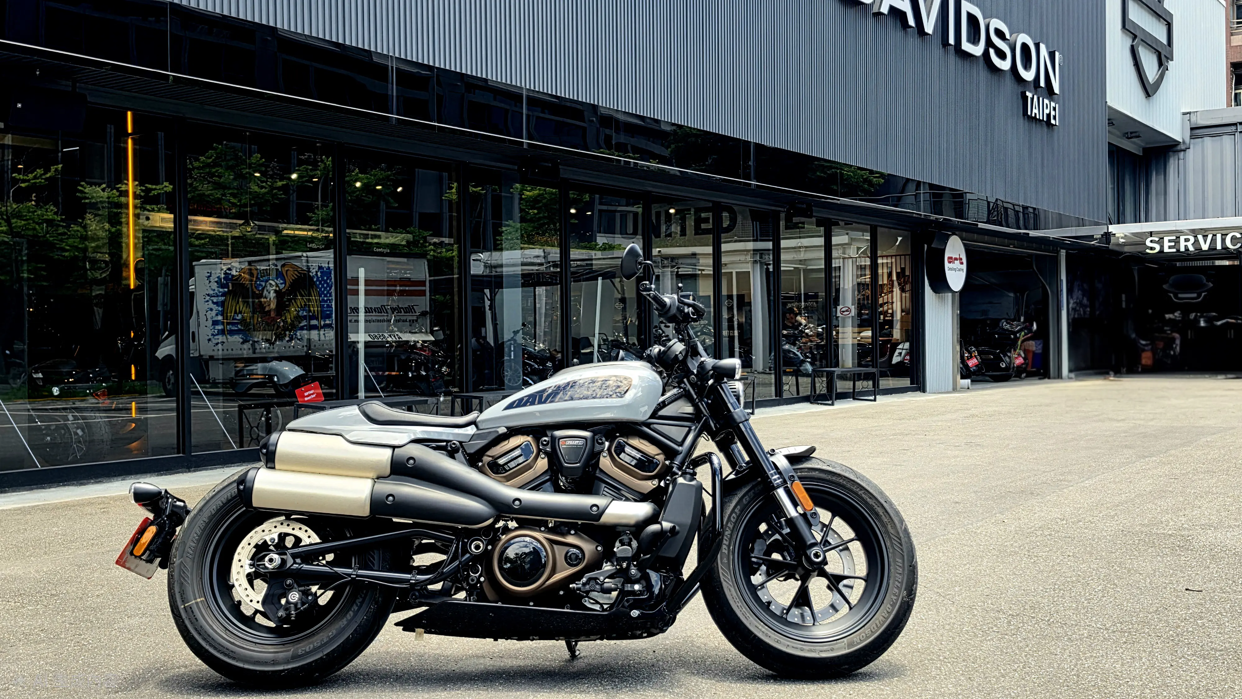 Sportster S